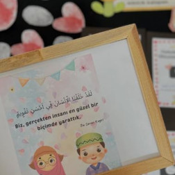 Minik Kalplerde Büyük Hakikatler