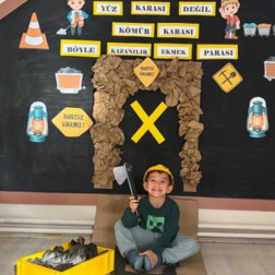 👷‍♂️ Küçük Ellerde Büyük Emek: Madenciler Günü Etkinliğimiz! 💎