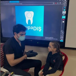 Sağlıklı Gülüşler, Mutlu Yarınlar: Okulumuzda Diş Taraması!