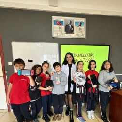 Öğrenirken Eğleniyoruz: Teknolojik Aletleri Tanıyoruz 💡