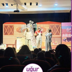 Sahnede Öğreniyoruz, Eğlenerek Büyüyoruz!