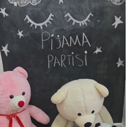 ☁️ Yıldızların Altında En Tatlı Uyku: Pijama Partisi! ☁️