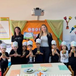 🥒 Küçük Ellerde Büyük Lezzet: Turşu Kurma Atölyemiz!