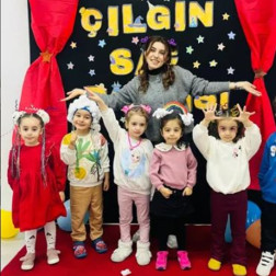 🌈 Çılgın Saçlar, Mutlu Yüzler! 🌈