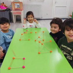 Geometriyi Dokunarak Öğreniyoruz!