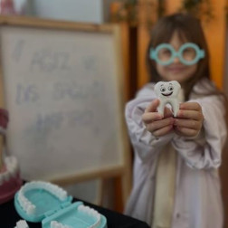 Minik Dişler Sağlık Atölyesi