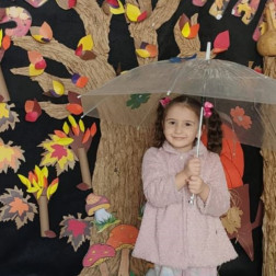 Sonbahar Masalı: Şemsiye Altında Eğlence 🍂☂️