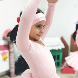 Küçük Adımlar, Büyük Hayaller: Bale Yolculuğumuz Başlıyor! 🩰✨