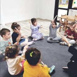 Ritimle Büyüyen Küçük Adımlar: Orff Eğitimi!