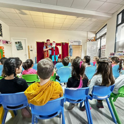 Masal ve Kukla Gösterisi