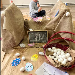 Minik Kaşifler İş Başında: Yumurta Sergisi!