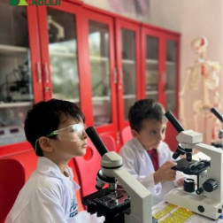 🔬 Küçük Kaşifler Dev Mercek Altında!