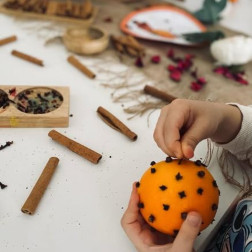 🍊 Kokusuyla Büyüleyen Bir Deneyim: Portakal ve Karanfilin Uyumu