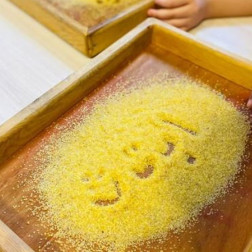 🌟 Küçük Parmakların Büyük Keşfi: Duyusal Yazma Deneyimi!