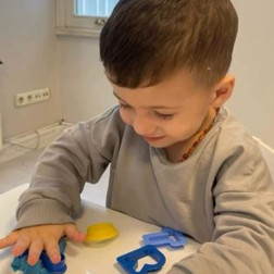 Şekil Kalıpları ile Duyu ve Form Çalışması