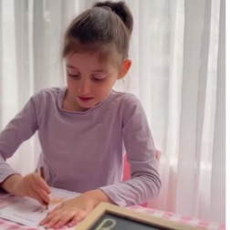 Bu Gözler Kime Ait? – Görsel Tahmin Oyunu