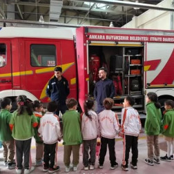 Minik Kahramanlar İş Başında: İtfaiye Gezimiz! 🚒