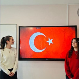 Bayrağımızın Gölgesinde, Geleceğin İzinde