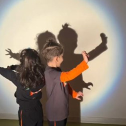 Gökkuşağının Gölgesinde Keşif Yolculuğu! 🌈✨