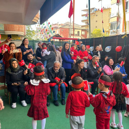 YAŞASIN 23 NİSAN