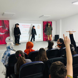 📢 Okulumuzda “Ergenlik ve Sağlık” Semineri Gerçekleştirildi