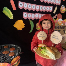 🍔 Minik Ellerde Lezzet Şöleni: Hamburger Ziyafeti!