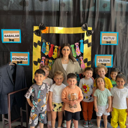 Küçük Kalplerden Büyük Kahramanlara: Babalar Günü! 👔