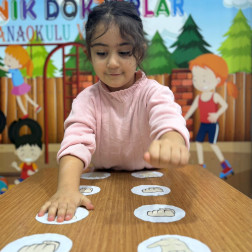 🧠 Küçük Eller, Büyük Devreler: Sağ ve Sol Beyin Dengesi!