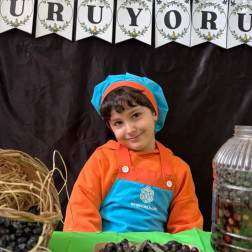 Küçük Eller, Büyük Emekler: Zeytin Kurma Vakti! ✨