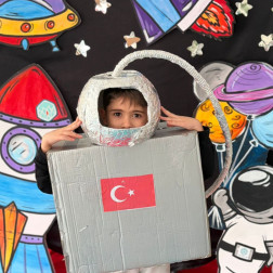 👨‍🚀 Küçük Astronotlar Göreve Hazır: Uzay Kıyafeti Tasarım Atölyesi! 🚀✨