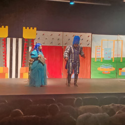 Perdeler Geleceğin Prensesi İçin Açıldı! 🎭✨