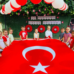 Küçük Hanımlar, Küçük Beyler: Cumhuriyetin Işığı Parlıyor!