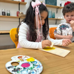 🎨 Renklerin İçinde İlk Adım: Baş Harfimi Tanıyorum!