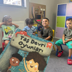 Minik Eller, Dev Keşifler: Taş Devrine Yolculuk! 🦴