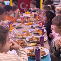 Birlikte Yemek, Birlikte Mutluluk 🍽️