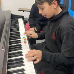 Mutlu, özgüvenli ve çok yönlü bireyler...