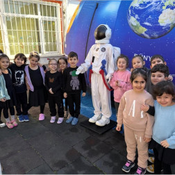 Bugün Okulumuzda Bir Astronot Ağırladık! 🧑‍🚀🔭