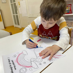 🌈 Renklerin Büyülü Dünyasına Yolculuk!