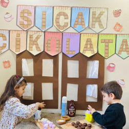 Sıcak Çikolata Köşemizde Keyifli Anlar