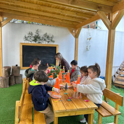 Bugün Atölyemizde Renkler ve Dokular Konuşuyor