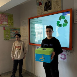 Türkiye Omurilik Felçlileri Derneği’nin yürüttüğü Plastik Kapak Toplama Kampanyası