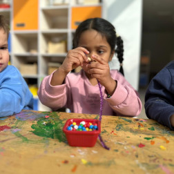 Boncuk Dizme – İnce Motor ve Dikkat Çalışması