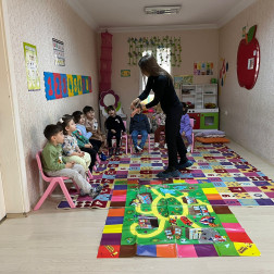 Eğitici Oyun ve Hikâye Saati