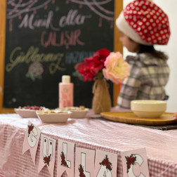 Minik Ellerle Güllaç Hazırlıyoruz