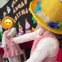 çılgın şapka partisi