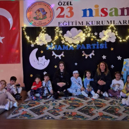 Rüya Gibi Pijama Partisi