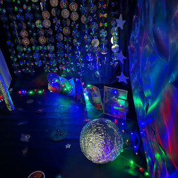 Sınıfta Galaksi Yolculuğu: Geri Dönüşümle Uzay Köşesi Tasarımı