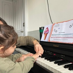 Minik Parmaklardan İlk Notalar 🎹