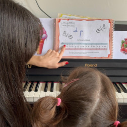 Minik Parmaklardan İlk Notalar 🎹