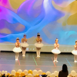 🩰 Minik Balerinler Sahnedeydi